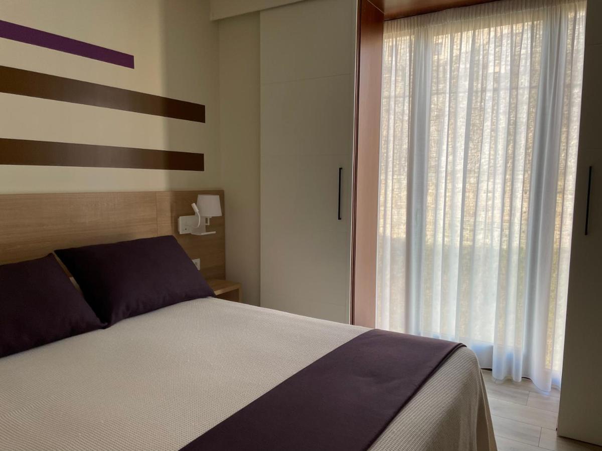 Apartamentos Turisticos Guiana 蓬费拉达 外观 照片